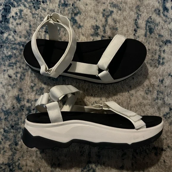 NWOT Teva Jadito Universal Platform Sandals - Picture 7 of 10